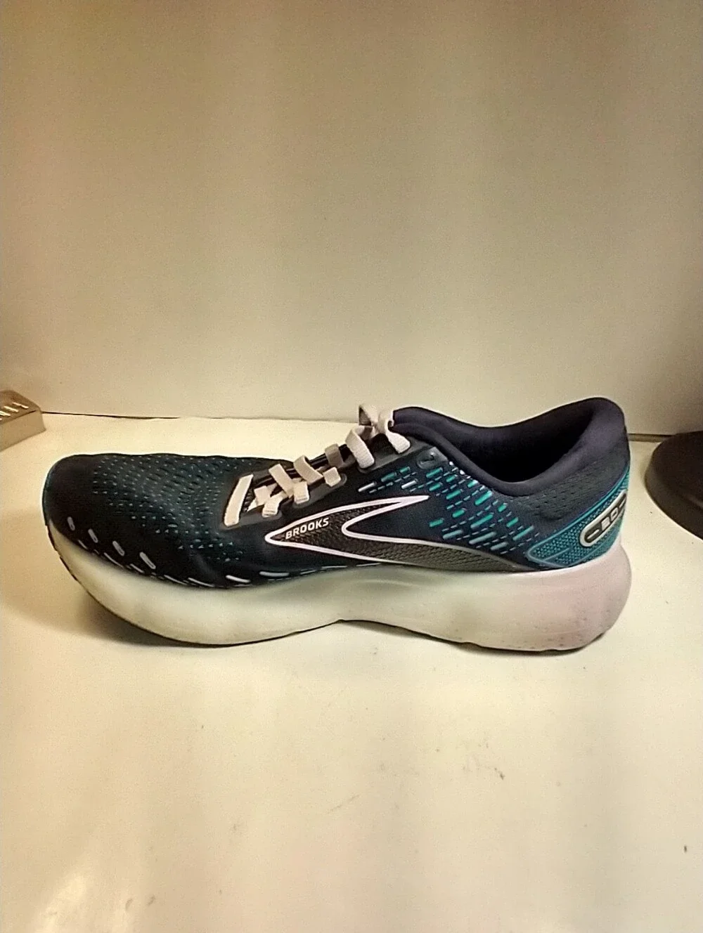Brooks Glycerin 20 Running Shoes Women's sz 11B.